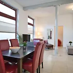דירה Haus Steuerrad שטראלסונד