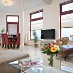 Haus Steuerrad アパート