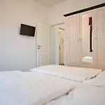 דירה Haus Steuerrad שטראלסונד